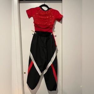 Weissman, MC, black/red hip hop